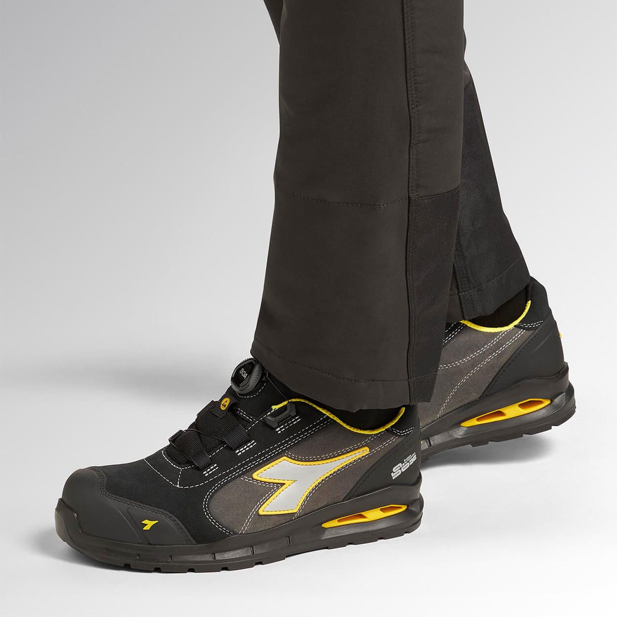Încălțăminte de protecție DIADORA RUN A.BOX MSTR BOA LOW S3S FO SR SC ESD BLACK/GREY